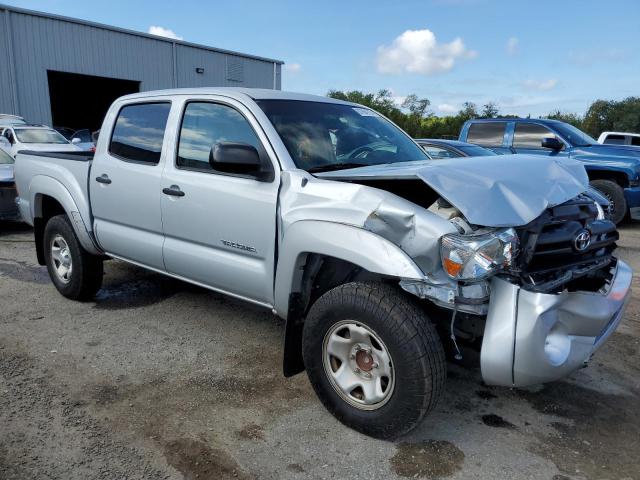 3TMJU62N96M018555 - 2006 TOYOTA TACOMA DOUBLE CAB PRERUNNER SILVER photo 4