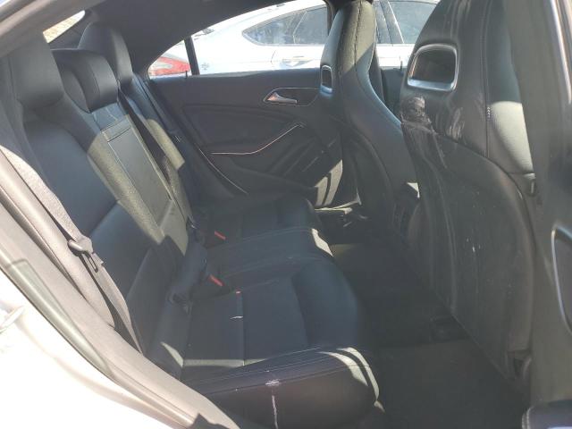WDDSJ4GB3JN639410 - 2018 MERCEDES-BENZ CLA 250 4MATIC WHITE photo 10