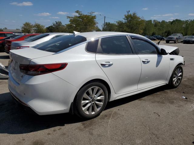 5XXGT4L34JG239909 - 2018 KIA OPTIMA LX WHITE photo 3