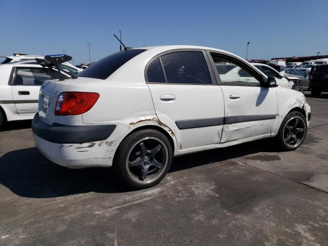 KNADE223296570269 - 2024 KIA RIO BASE WHITE photo 3