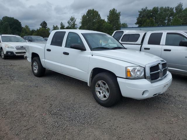 1D7HE48N86S506089 - 2006 DODGE DAKOTA QUAD SLT WHITE photo 4