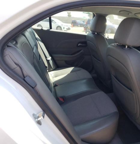1G11D5RRXDF101386 - 2013 CHEVROLET MALIBU 1LT 白色 照片 10