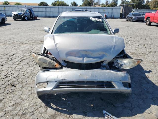 4T1BF32K45U598192 - 2005 TOYOTA CAMRY LE GRAY photo 5