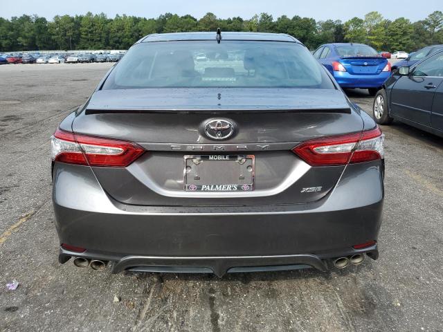 4T1K61AKXLU399408 - 2020 TOYOTA CAMRY XSE GRAY photo 6