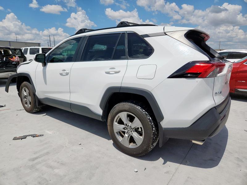 2T3W1RFV8RC277973 - 2024 TOYOTA RAV4 XLE WHITE photo 2