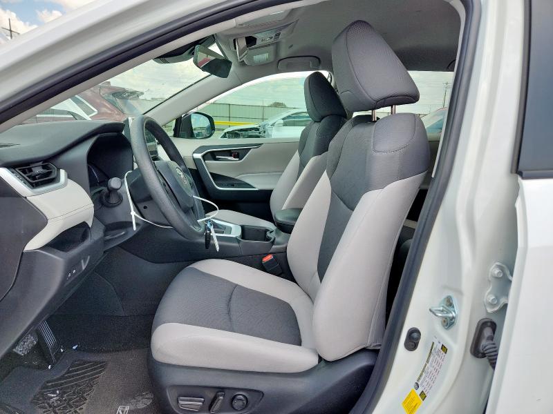 2T3W1RFV8RC277973 - 2024 TOYOTA RAV4 XLE WHITE photo 7