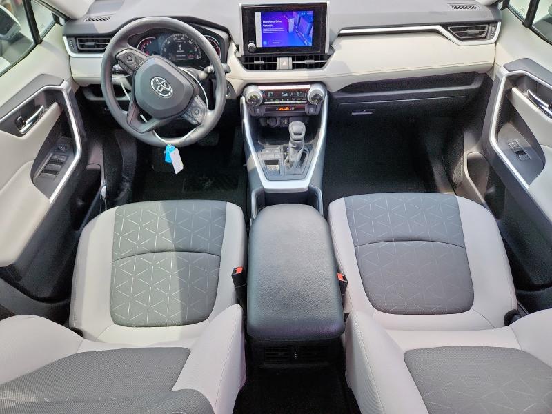 2T3W1RFV8RC277973 - 2024 TOYOTA RAV4 XLE WHITE photo 8