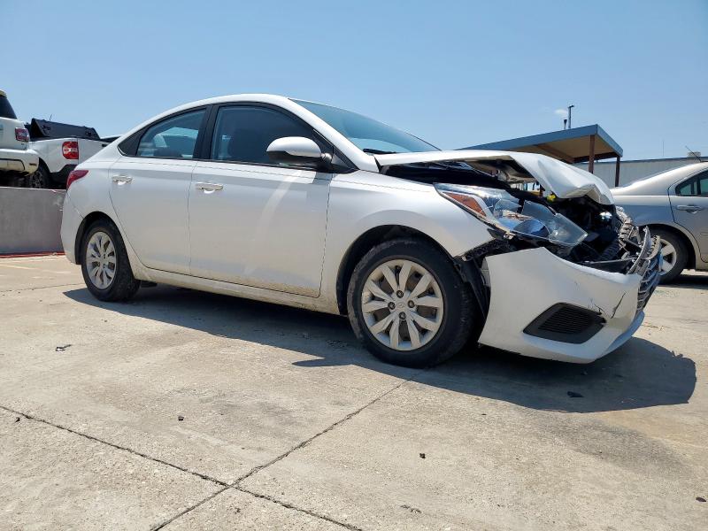 3KPC24A60LE113802 - 2020 HYUNDAI ACCENT SE WHITE photo 4