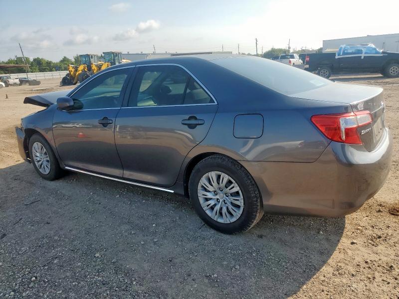 4T4BF1FKXDR276580 - 2013 TOYOTA CAMRY L GRAY photo 2