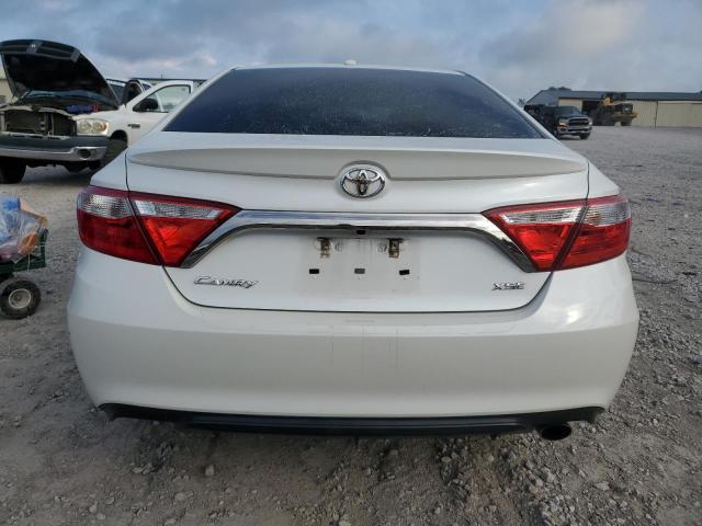 4T1BF1FK2HU721703 - 2017 TOYOTA CAMRY LE WHITE photo 6