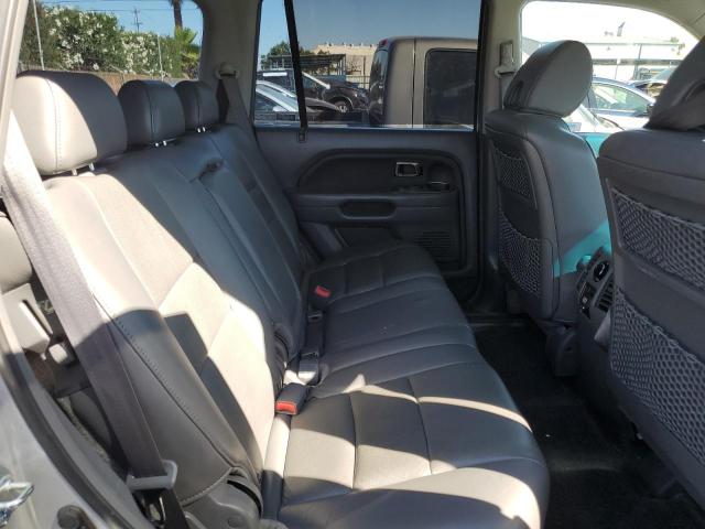 5FNYF28596B000733 - 2006 HONDA PILOT EX SILVER photo 11