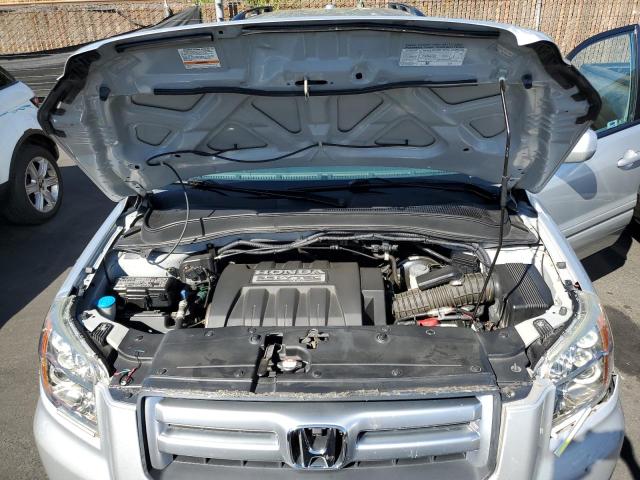 5FNYF28596B000733 - 2006 HONDA PILOT EX SILVER photo 12