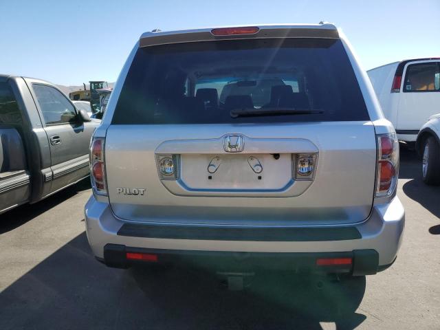 5FNYF28596B000733 - 2006 HONDA PILOT EX SILVER photo 6