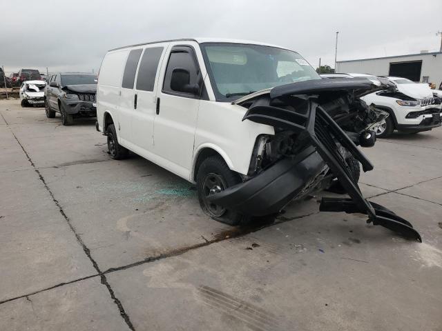 1GTFG15X361137860 - 2006 GMC SAVANA G1500 WHITE photo 1