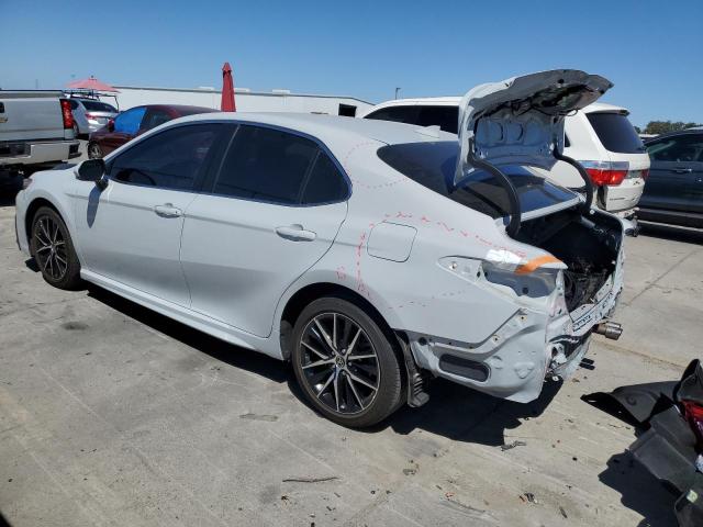 4T1G11AK4PU129312 - 2023 TOYOTA CAMRY SE NIGHT SHADE WHITE photo 2