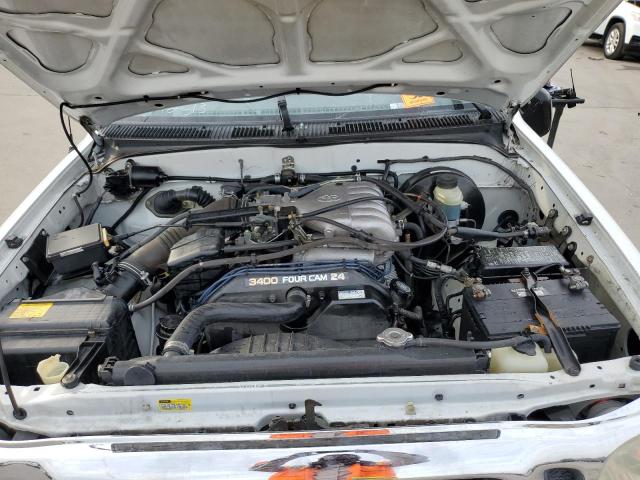 5TEGN92N62Z121051 - 2002 TOYOTA TACOMA DOUBLE CAB PRERUNNER WHITE photo 11