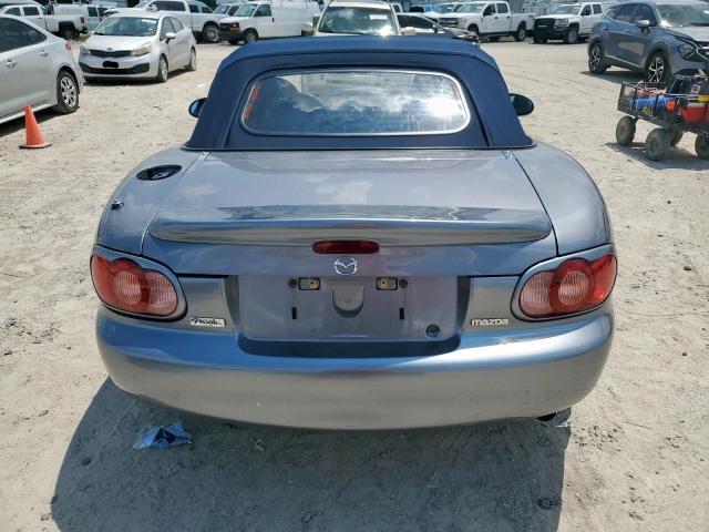 JM1NB353130311221 - 2003 MAZDA MX-5 MIATA BASE SILVER photo 6