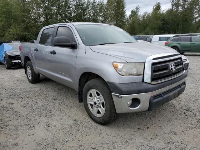 5TFEM5F15AX016100 - 2010 TOYOTA TUNDRA CREWMAX SR5 GRAY photo 4