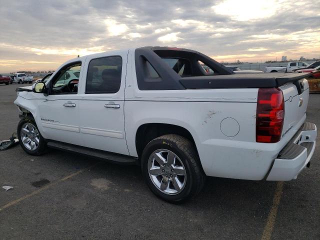 3GNNCFE00AG282072 - 2010 CHEVROLET AVALANCHE LT WHITE photo 2