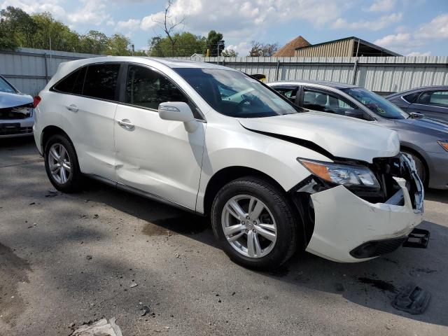 5J8TB4H31FL029318 - 2015 ACURA RDX WHITE photo 4