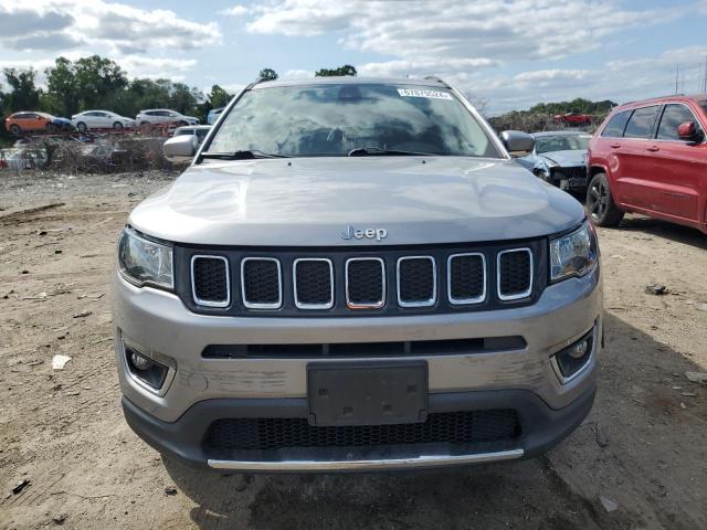 3C4NJDCB9HT596960 - 2017 JEEP COMPASS LIMITED SILVER photo 5