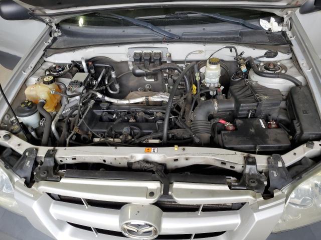 4F2YZ02Z35KM61886 - 2005 MAZDA TRIBUTE I SILVER photo 11