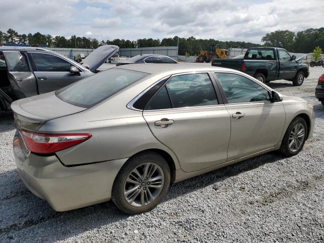 4T1BF1FK7HU756558 - 2017 TOYOTA CAMRY LE Кремовый фото 3