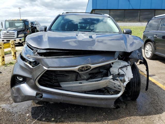 5TDGZRBH4NS587884 - 2022 TOYOTA HIGHLANDER XLE BLACK photo 5