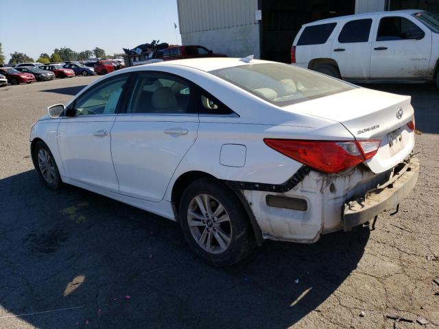 5NPEB4AC1DH722182 - 2013 HYUNDAI SONATA GLS WHITE photo 2