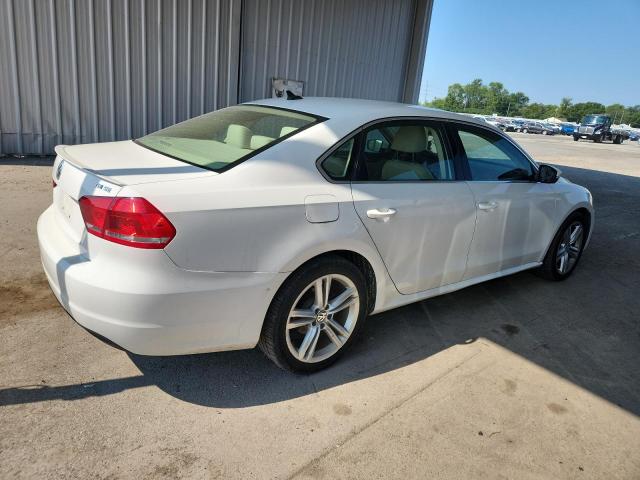 1VWBV7A32FC108801 - 2015 VOLKSWAGEN PASSAT SE WHITE photo 3