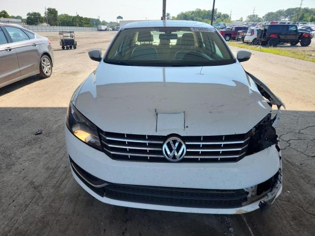 1VWBV7A32FC108801 - 2015 VOLKSWAGEN PASSAT SE WHITE photo 5