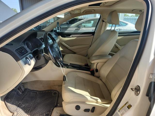 1VWBV7A32FC108801 - 2015 VOLKSWAGEN PASSAT SE WHITE photo 7