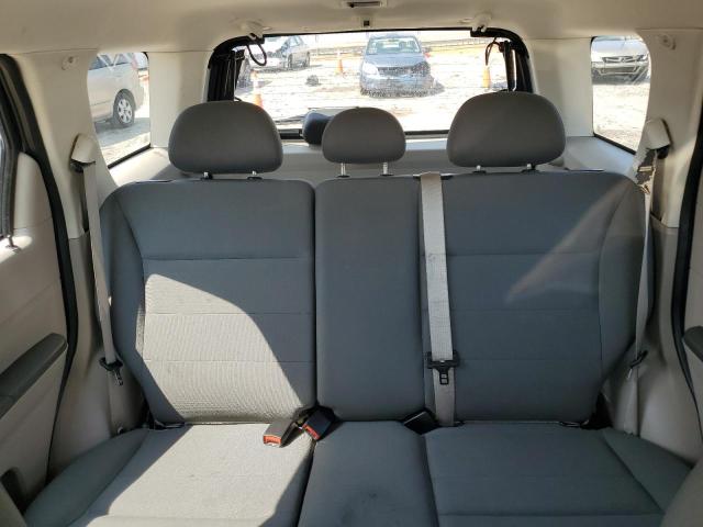 1FMCU92799KB46698 - 2009 FORD ESCAPE XLS WHITE photo 10