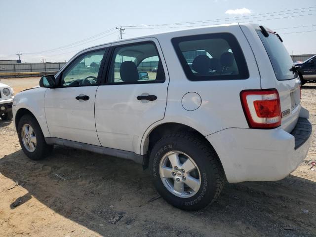 1FMCU92799KB46698 - 2009 FORD ESCAPE XLS WHITE photo 2