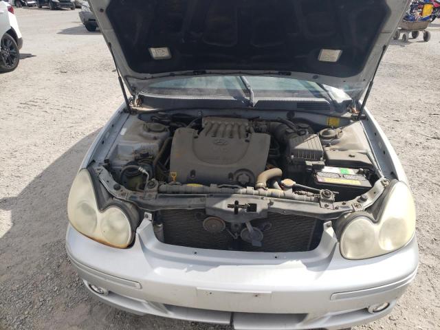 KMHWF35H84A997995 - 2004 HYUNDAI SONATA GLS SILVER photo 11