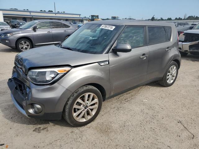 KNDJP3A51J7606511 - 2018 KIA SOUL + GRAY photo 1