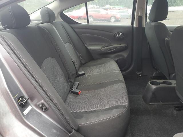 3N1CN7AP2KL872207 - 2019 NISSAN VERSA S 灰色 照片 10