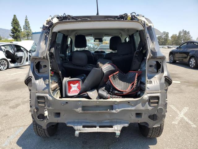 ZACCJBCB1HPE48949 - 2017 JEEP RENEGADE TRAILHAWK GRAY photo 6