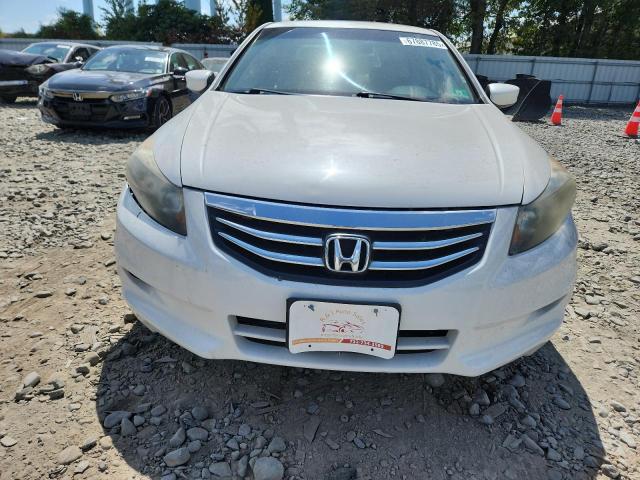 1HGCP3F8XCA015497 - 2012 HONDA ACCORD EXL WHITE photo 5
