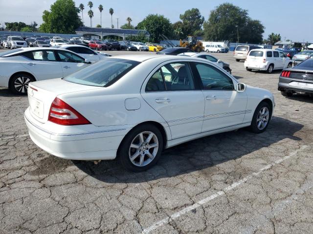 WDBRF54H37A935194 - 2007 MERCEDES-BENZ C 280 WHITE photo 3