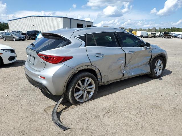 SJKCH5CP9HA015353 - 2017 INFINITI QX30 BASE Gümüş foto 3