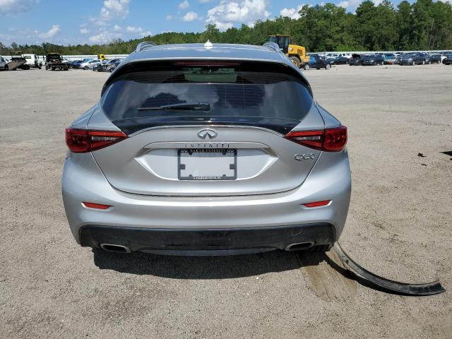 SJKCH5CP9HA015353 - 2017 INFINITI QX30 BASE SILVER photo 6