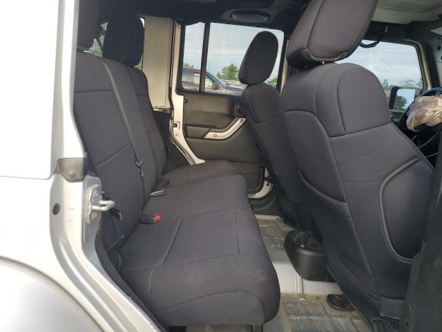1C4BJWEG4CL181413 - 2012 JEEP WRANGLER U SAHARA SILVER photo 11