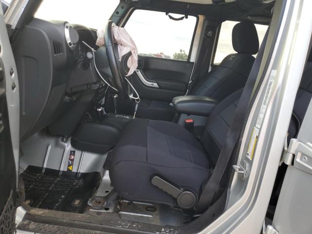 1C4BJWEG4CL181413 - 2012 JEEP WRANGLER U SAHARA SILVER photo 7