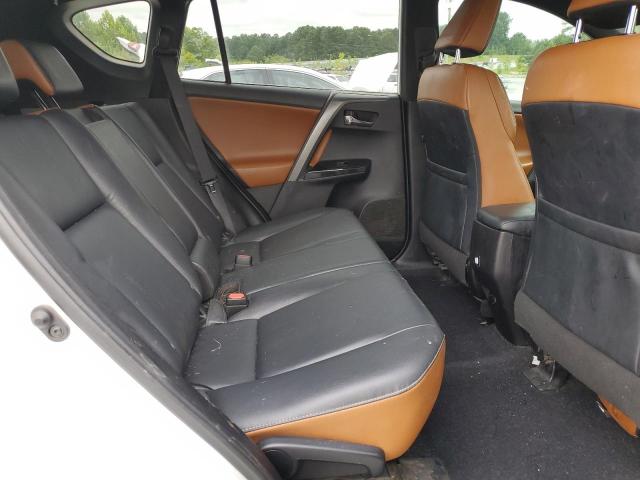 2T3NFREV3JW450669 - 2018 TOYOTA RAV4 SE WHITE photo 11