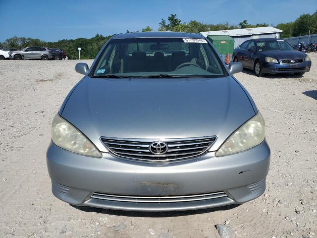 4T1BF30K15U613623 - 2005 TOYOTA CAMRY LE SILVER photo 5