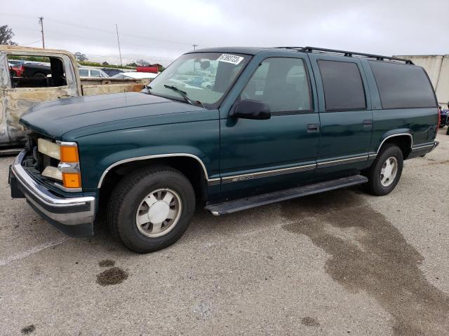 1GNEC16R0VJ310523 - 1997 CHEVROLET SUBURBAN C1500 GREEN photo 1