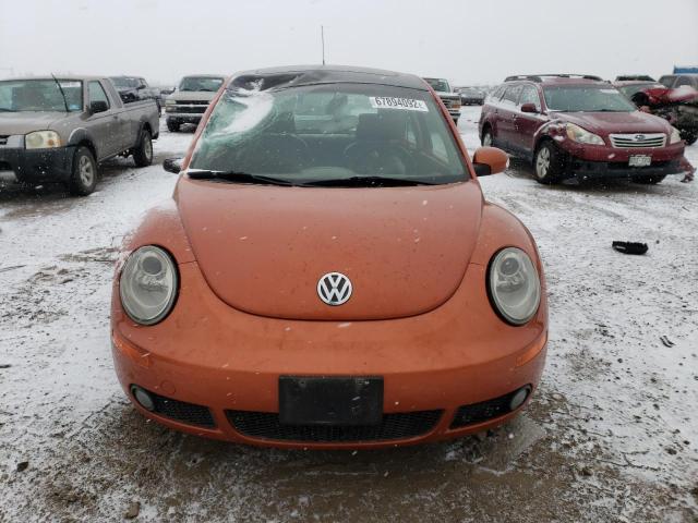 3VWRG3AG2AM033545 - 2010 VOLKSWAGEN NEW BEETLE ORANGE photo 5