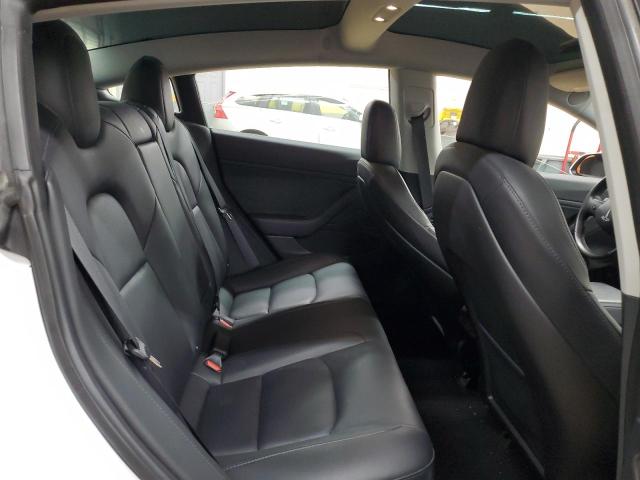 5YJ3E1EB5JF185745 - 2018 TESLA MODEL 3 თეთრი ფოტო 10