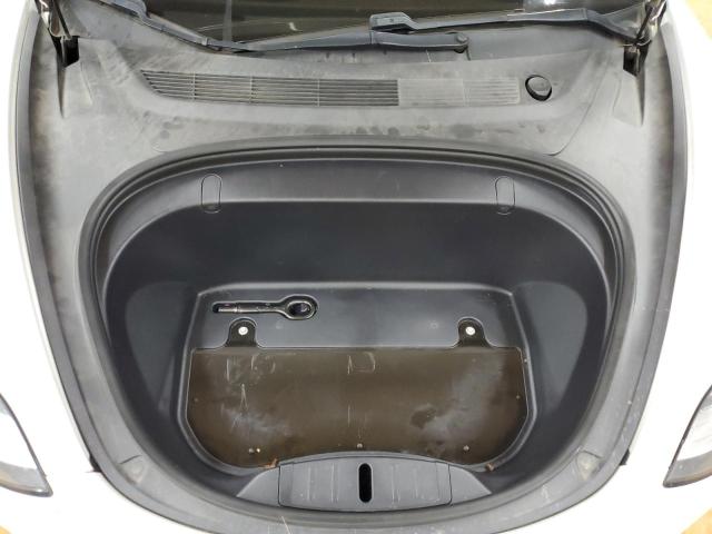 5YJ3E1EB5JF185745 - 2018 TESLA MODEL 3 თეთრი ფოტო 11